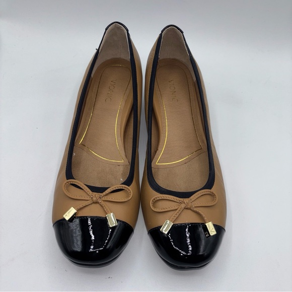 Vionic Ladies Daphne Brown Black Toe Cap Slip On Shoes Size 9 - Picture 2 of 10